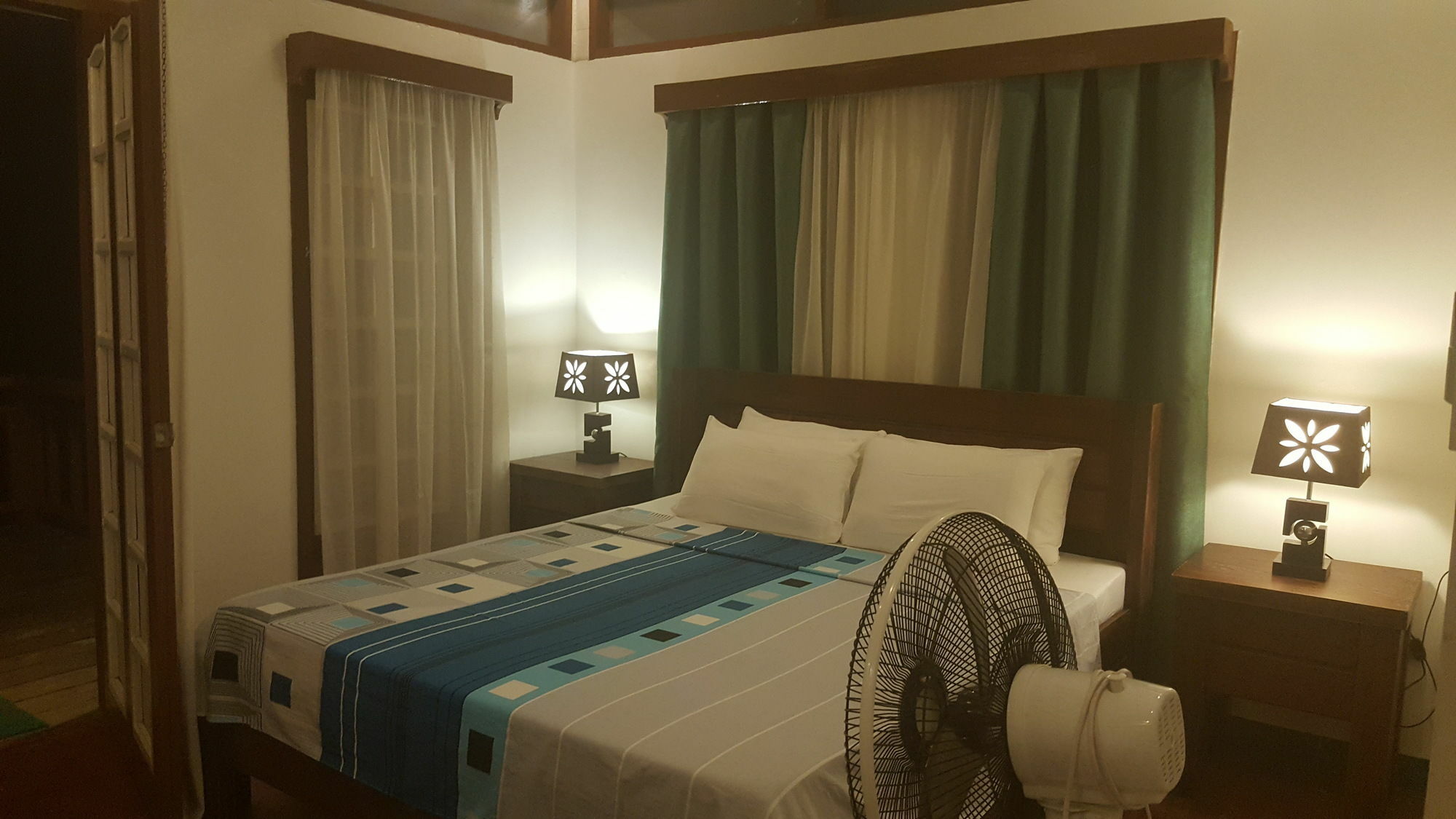 Alternative Beach Cottages El Nido Exterior foto